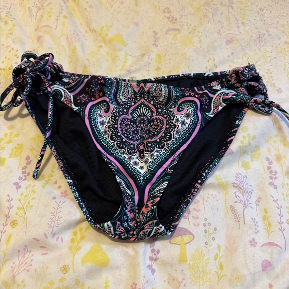 Raisins Other - 4/$25 Raisens Black and Pink Paisley Bikini Bottom sz M